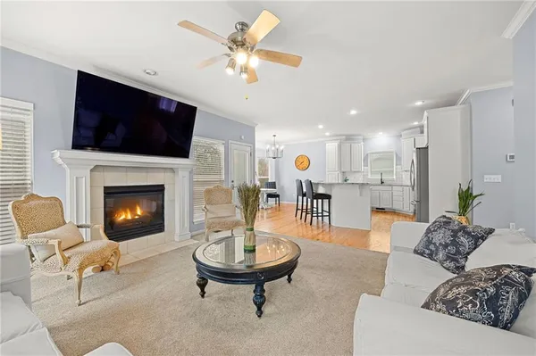 $399,000 | 203 Fairway Drive, Warrensburg, MO 64093