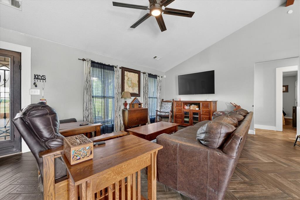 7145 Donald Road Krum, TX 76249 - Photo 6 of 35 Gallery Image 6