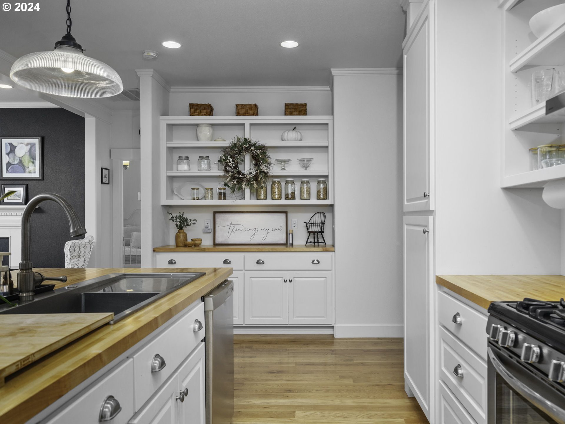 1638 Centennial Drive Silverton, OR 97381 - Photo 12 of 48