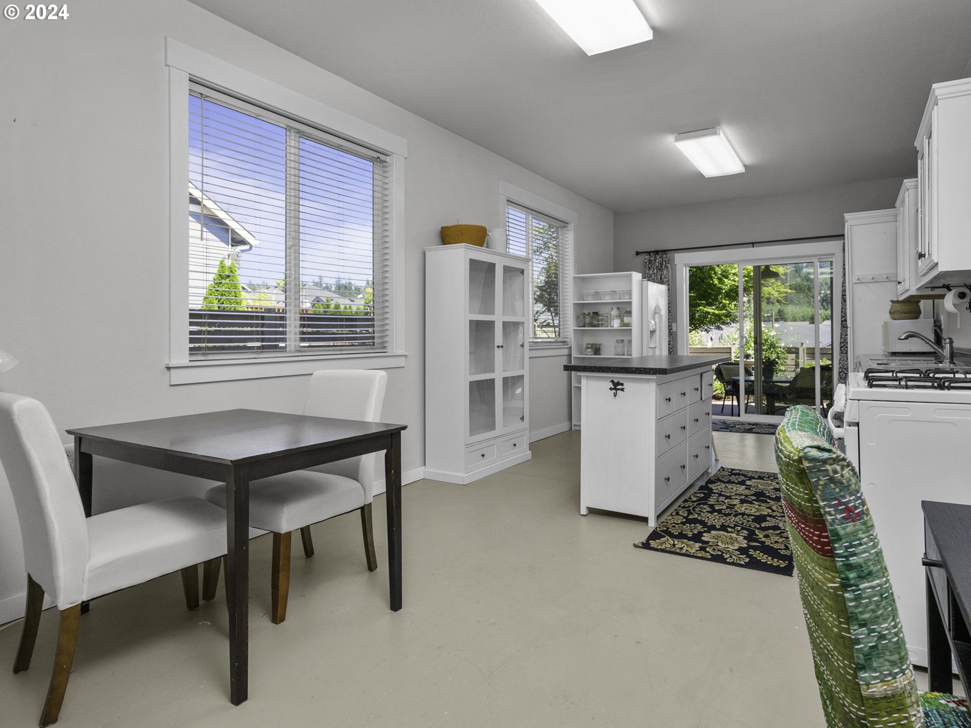 1638 Centennial Drive Silverton, OR 97381 - Photo 35 of 48