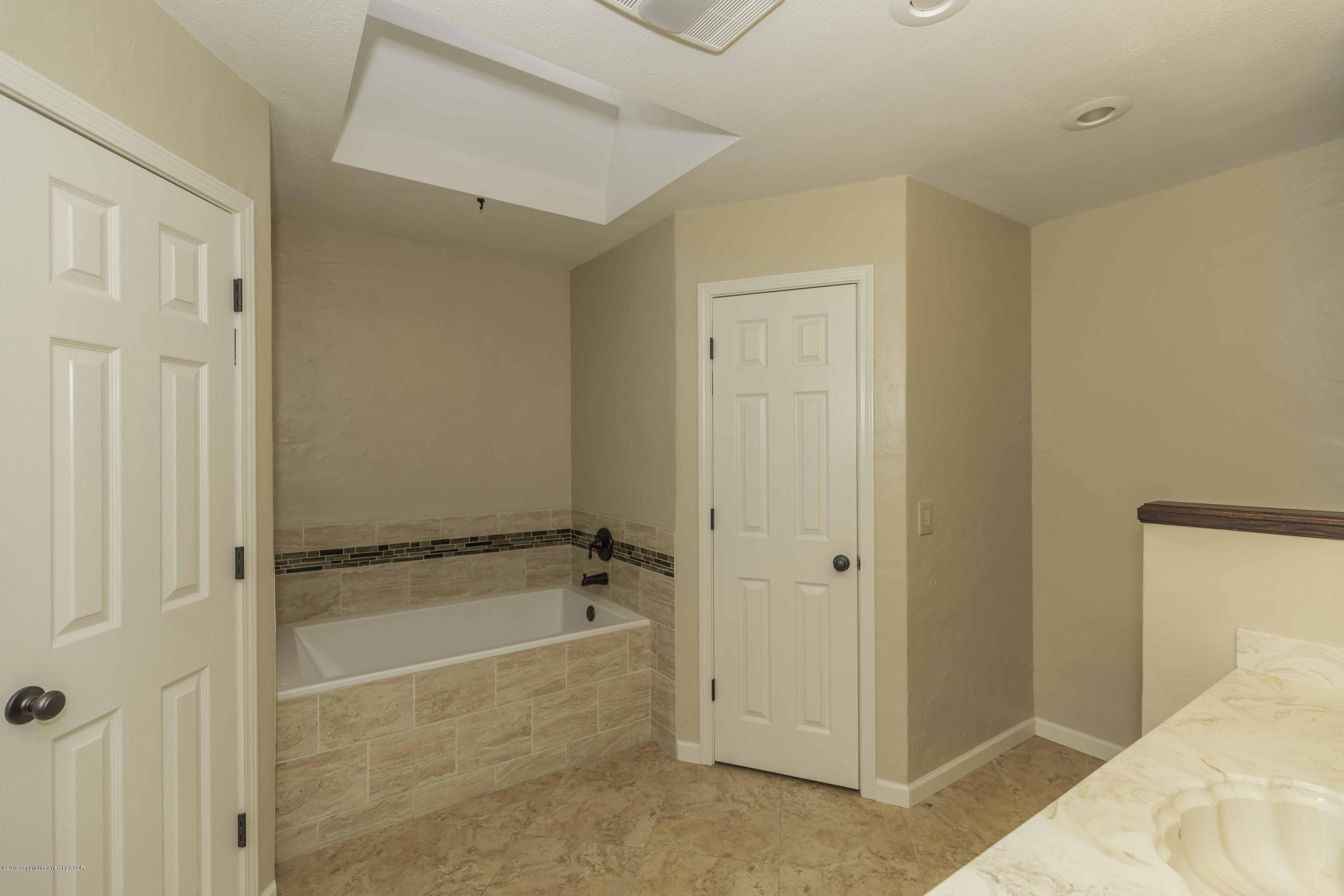 8009 Arbor Street Amarillo, TX 79110 - Photo 14 of 31 MASTER BATH VIEW 1