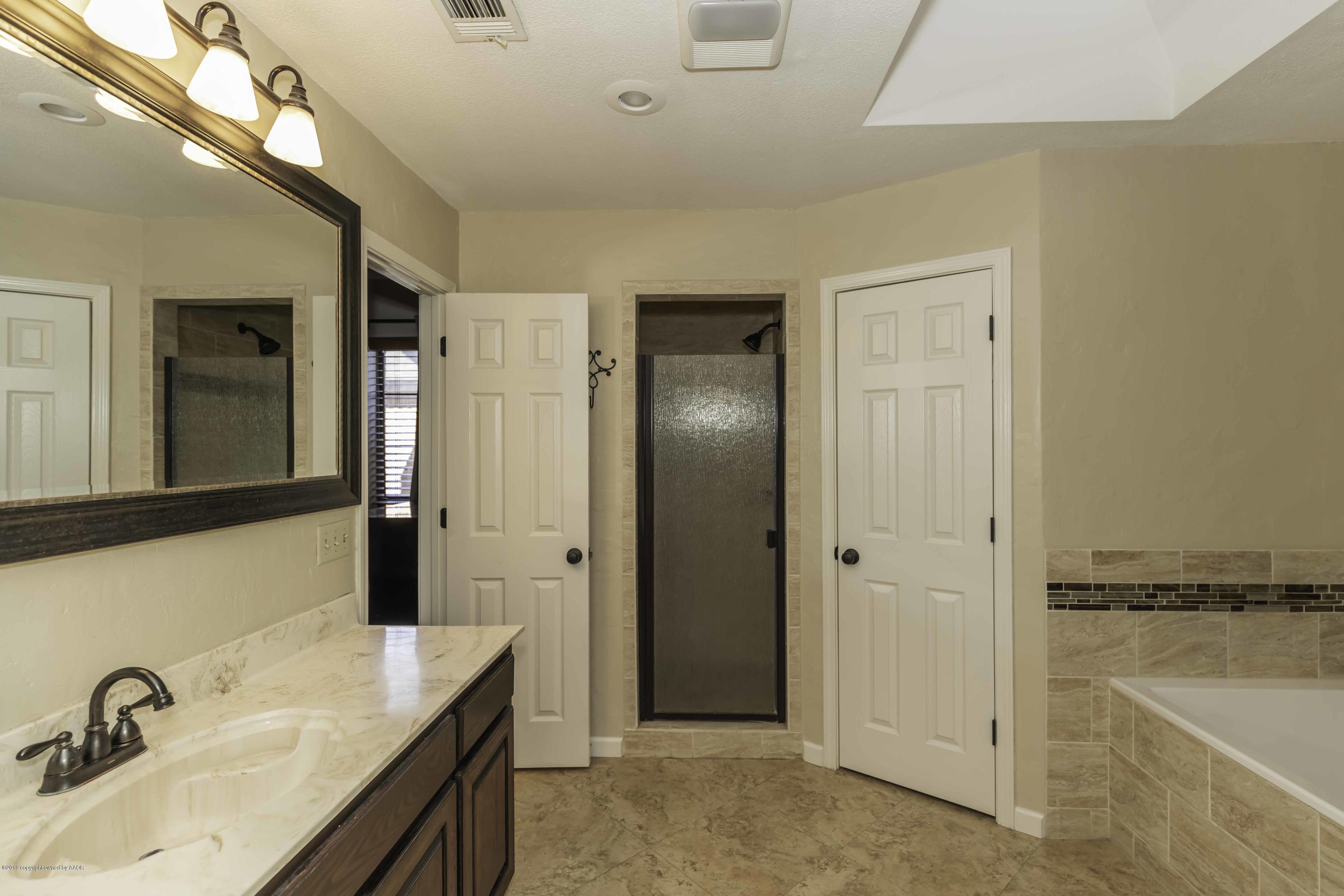 8009 Arbor Street Amarillo, TX 79110 - Photo 16 of 31 MASTER BATH VIEW 3