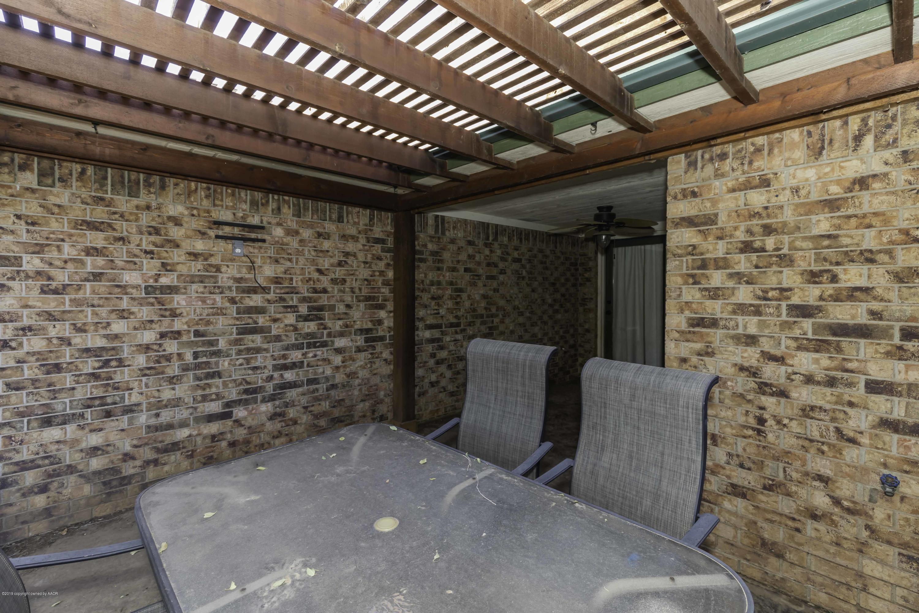 8009 Arbor Street Amarillo, TX 79110 - Photo 27 of 31 PATIO VIEW 2