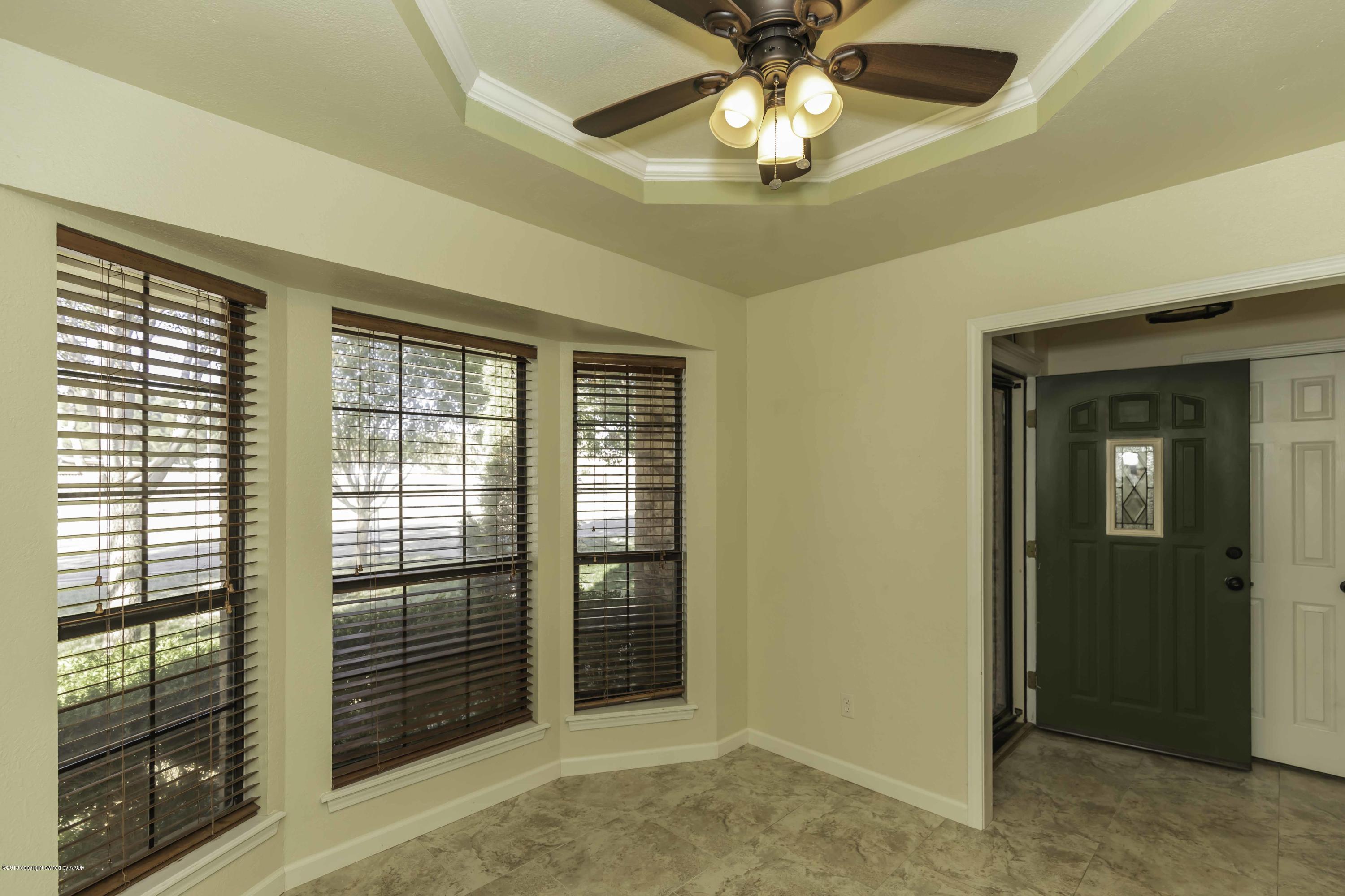 8009 Arbor Street Amarillo, TX 79110 - Photo 8 of 31 DINING VIEW 2
