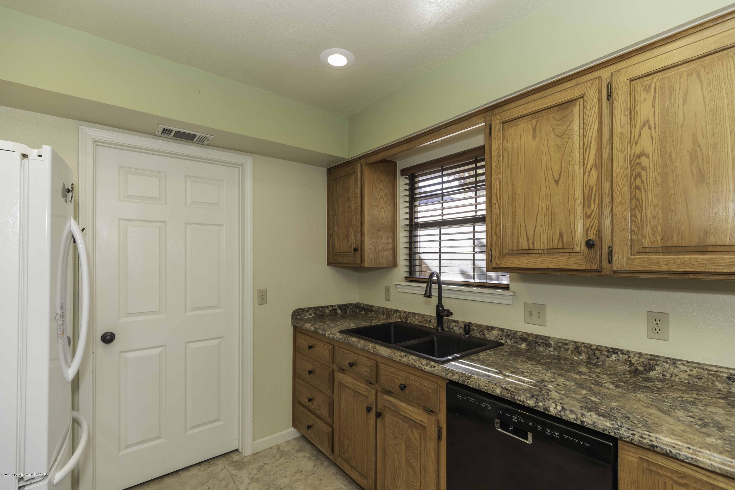 8009 Arbor Street Amarillo, TX 79110 - Photo 10 of 31 KITCHEN VIEW 2