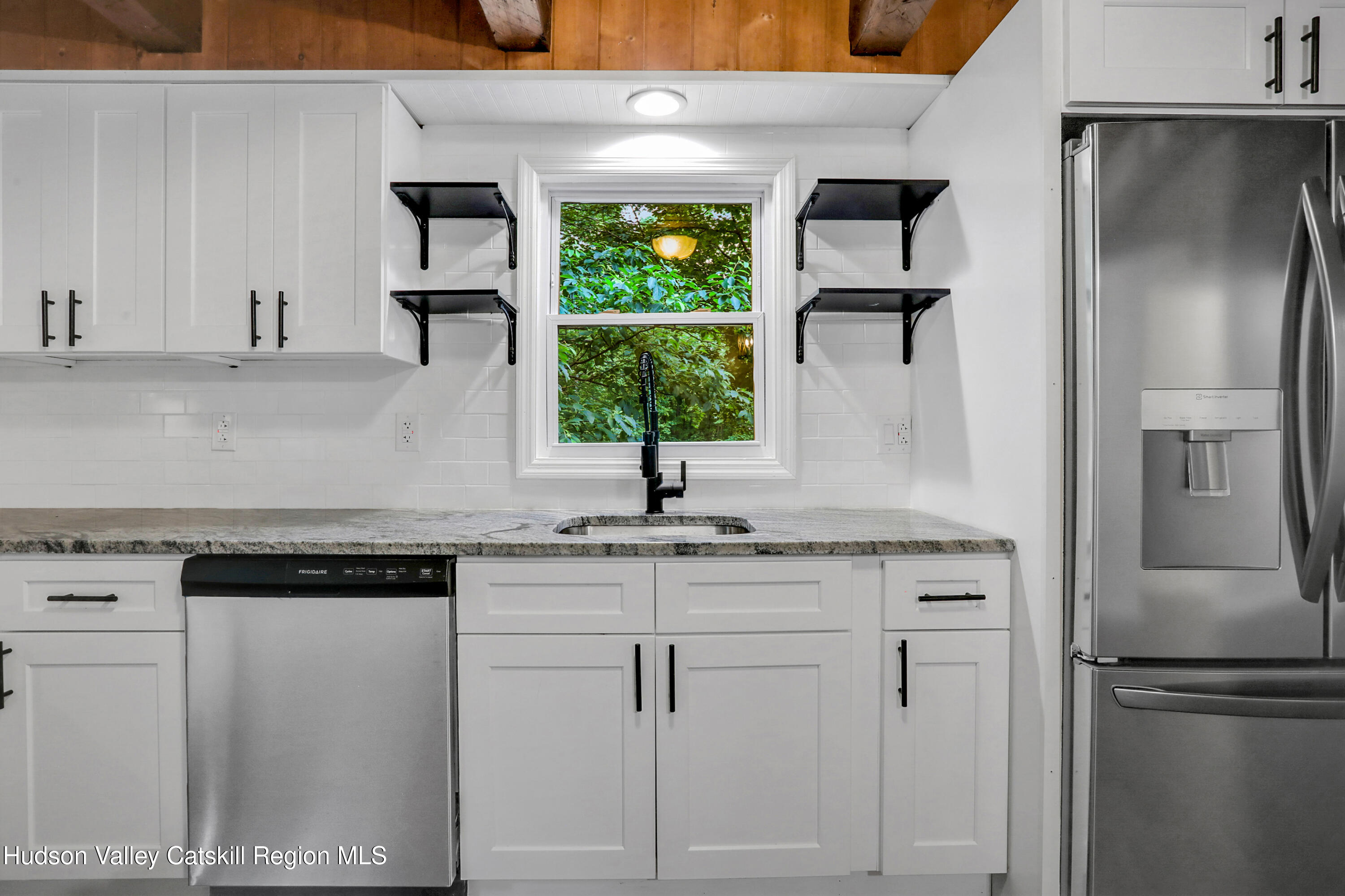 122 Cole Bank Road Saugerties, NY 12477 - Photo 4 of 18 0S9A7358