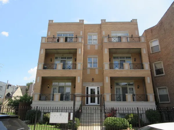 $250,000 | 4417 South Calumet Avenue, Unit 2S, Chicago, IL 60653