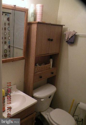 1513 First Street Southwest Washington, DC 20024 - Photo 15 of 18 Bath