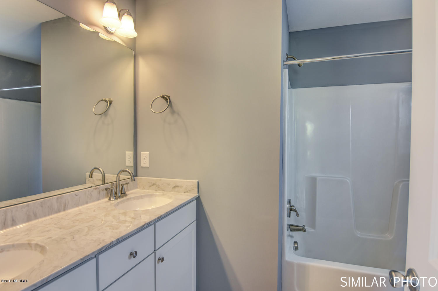 201 Dolphin & Shell Road, Unit A Surf City, NC 28445 - Photo 18 of 24 309 Vista Court Surf City NC-large-018-1