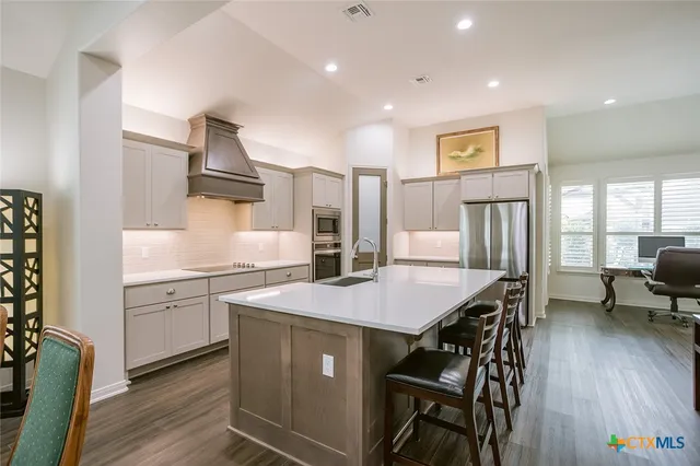 $459,900 | 113 Persimmon Court, Victoria, TX 77904