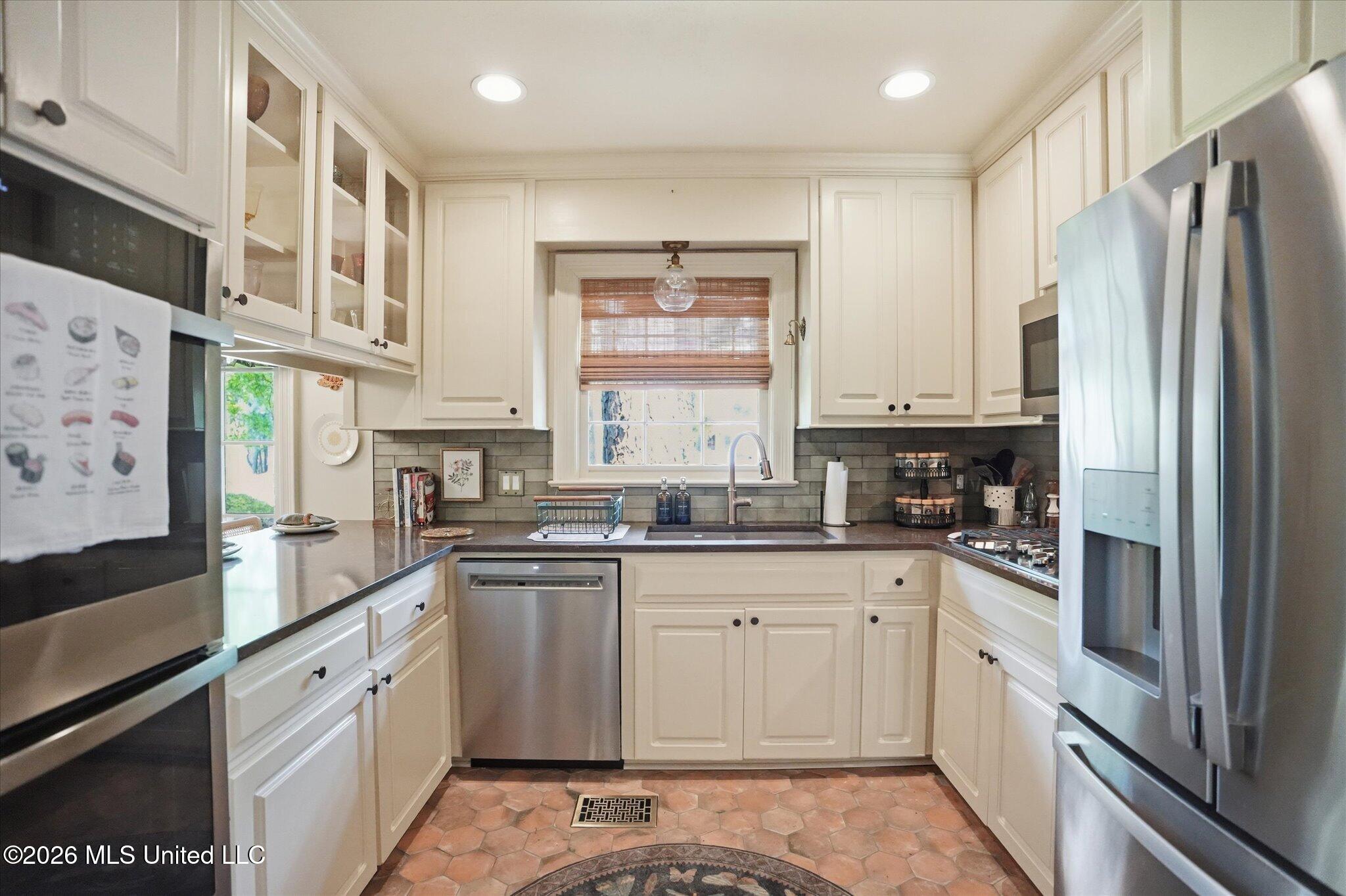 2115 Meadowbrook Road Jackson, MS 39211 - Photo 9 of 40 09-2115_Meadowbrook_Rd_004