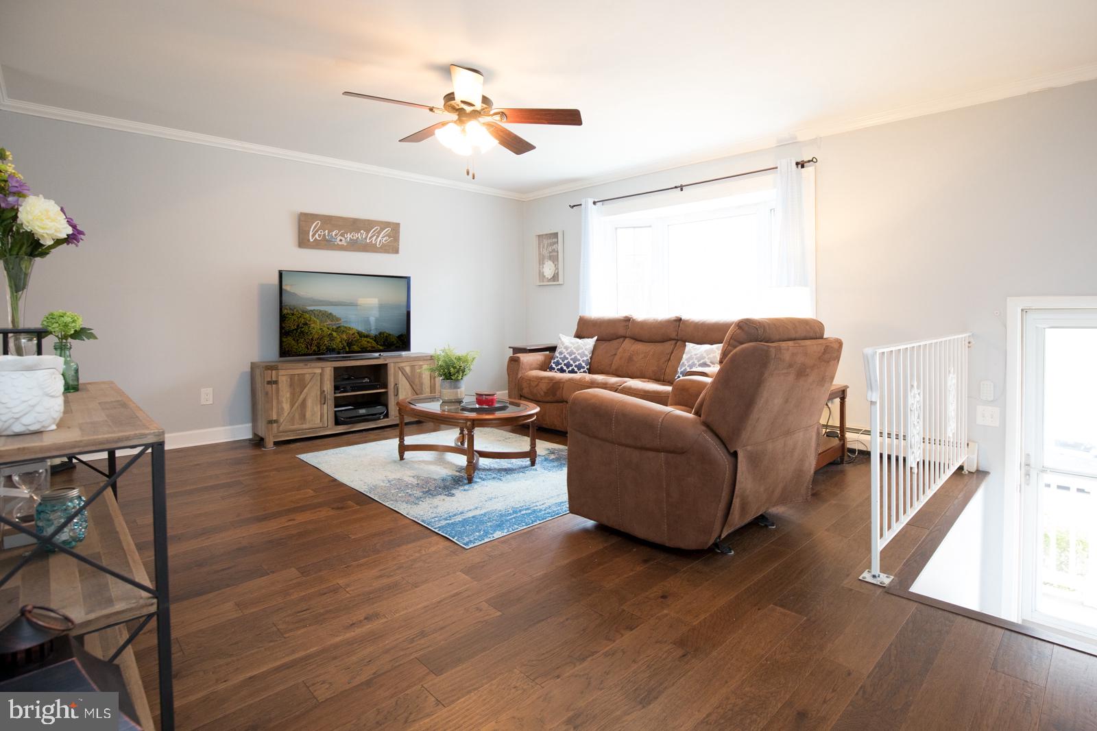 11023 Academy Road Philadelphia, PA 19154 - Photo 3 of 34 Gallery Image 3