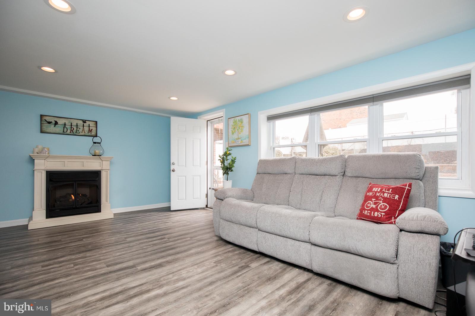 11023 Academy Road Philadelphia, PA 19154 - Photo 27 of 34 Gallery Image 27