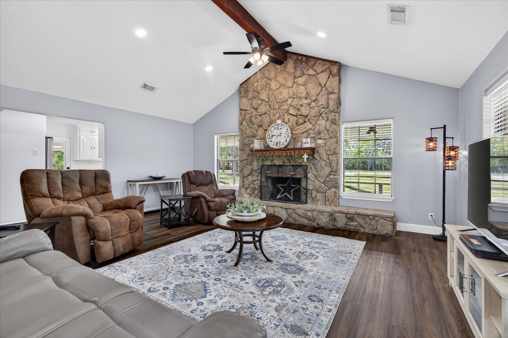 159 County Road 611A Angleton, TX 77515 - Photo 4 of 40