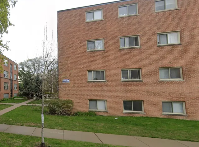 $145,000 | 2245 West Farwell Avenue, Unit 3B, Chicago, IL 60645