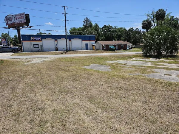 $349,900 | 301 S Highway, Belleview, FL 34420