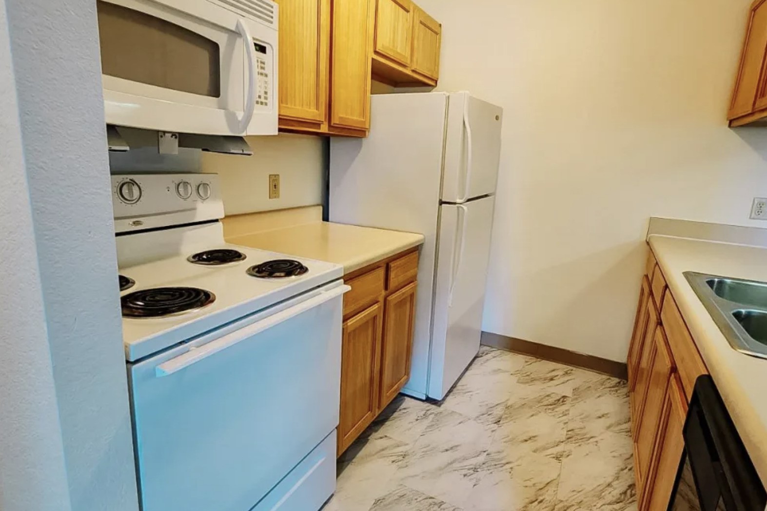 125 West Harrington Road Croswell, MI 48422 - Photo 11 of 11 a utility room with dryer and washer