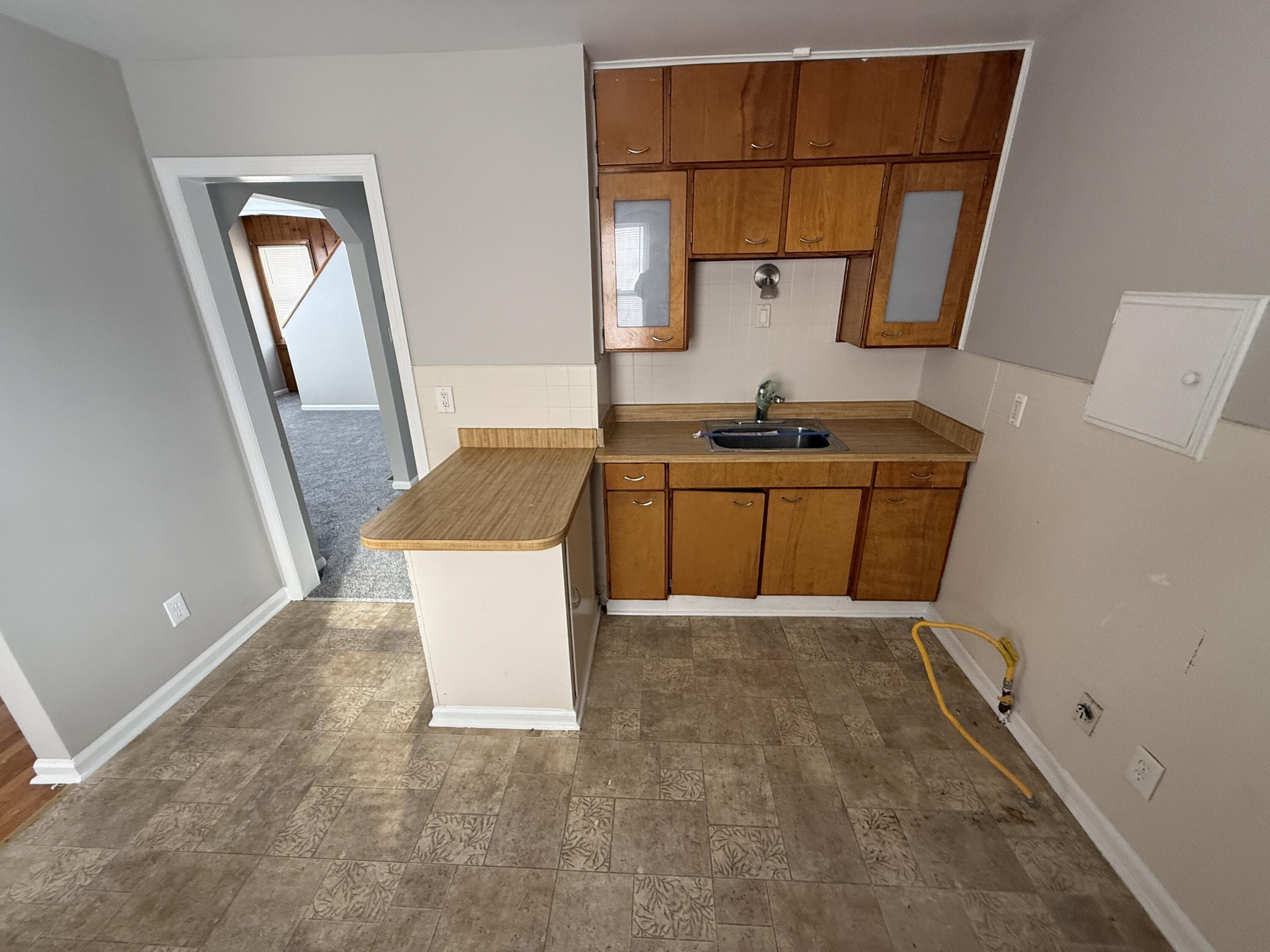24360 Flower Avenue Eastpointe, MI 48021 - Photo 14 of 17 IMG_2072