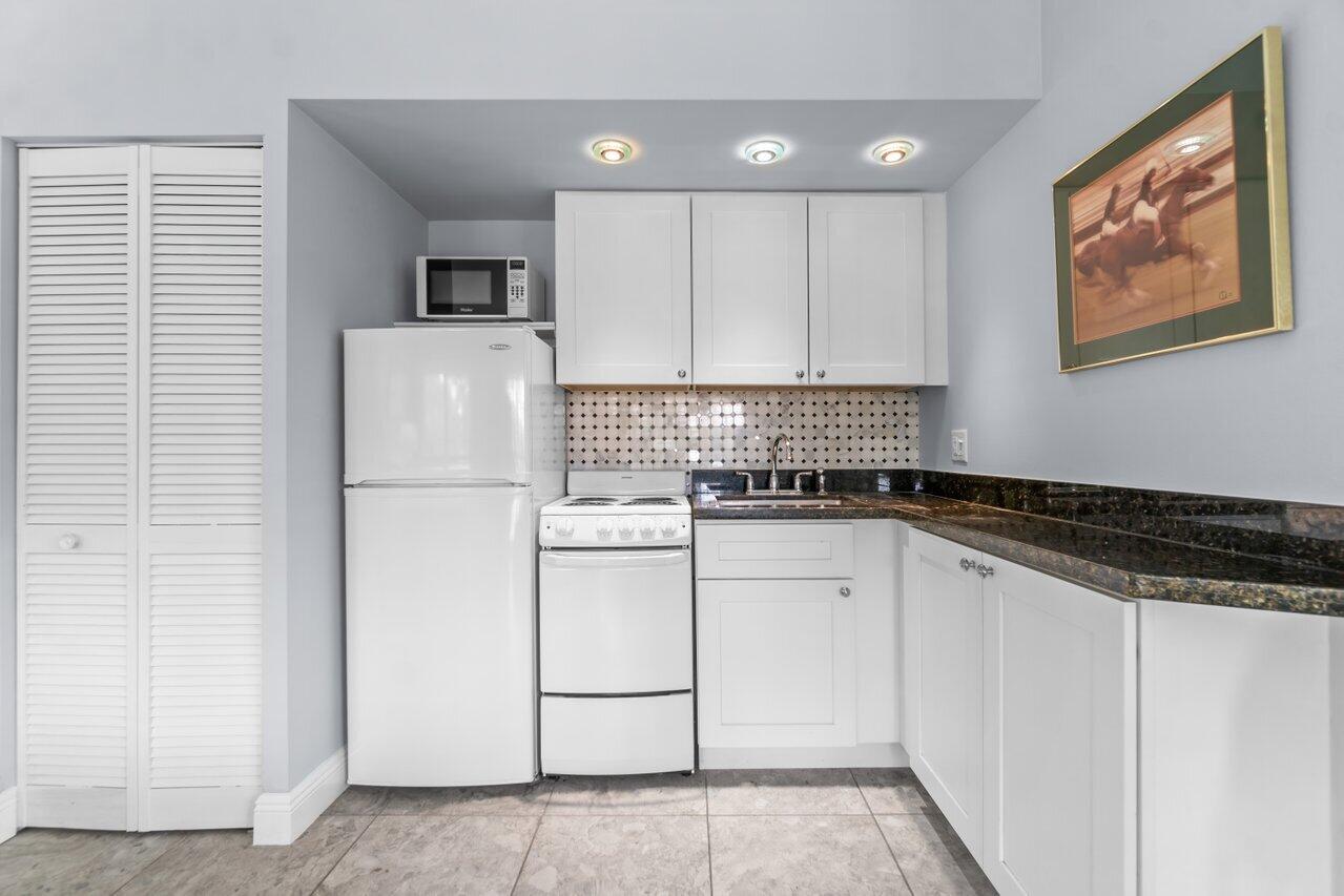 13334 Polo Club Road, Unit 320/321 Wellington, FL 33414 - Photo 15 of 30 025-13334PoloClubRoad-320321-Wellington-