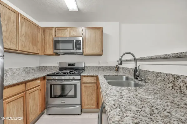 $384,938 | 5695 Vista Luna Drive, Unit 101, Sparks, NV 89436