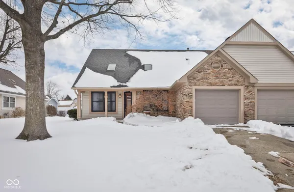 $199,999 | 215 Black Maple Court, Greenwood, IN 46143
