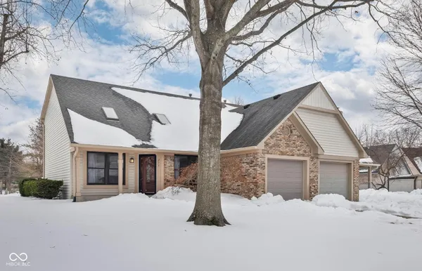 $199,999 | 215 Black Maple Court, Greenwood, IN 46143