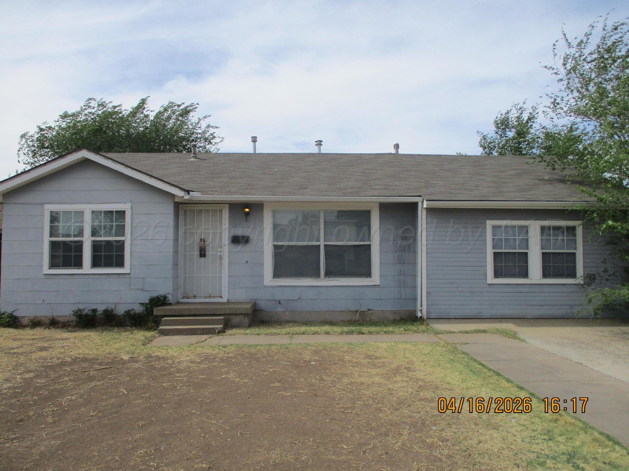 1627 Martin Road Amarillo, TX 79107 - Photo 1 of 9 Front of house