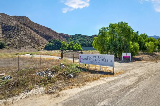 a view of patio with a patio