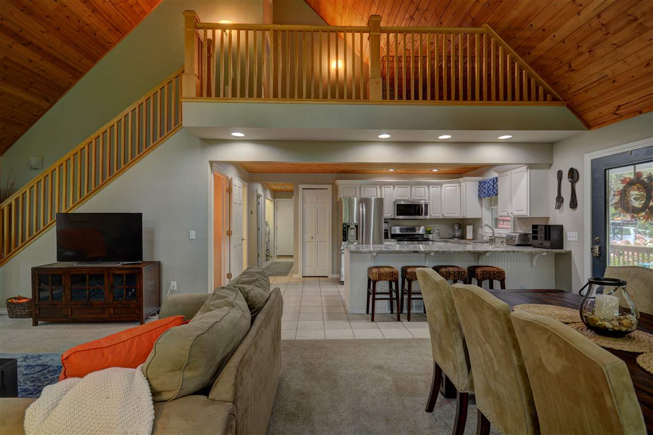 7420 Forest Lodge Road Traverse City, MI 49685 - Photo 13 of 57 1853642-12.JPG