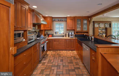 $2,395,000 | 5960 Honey Hollow Road, Doylestown, PA 18902
