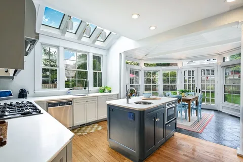 $1,395,000 | 49 Hawthorn Street, New Bedford, MA 02740