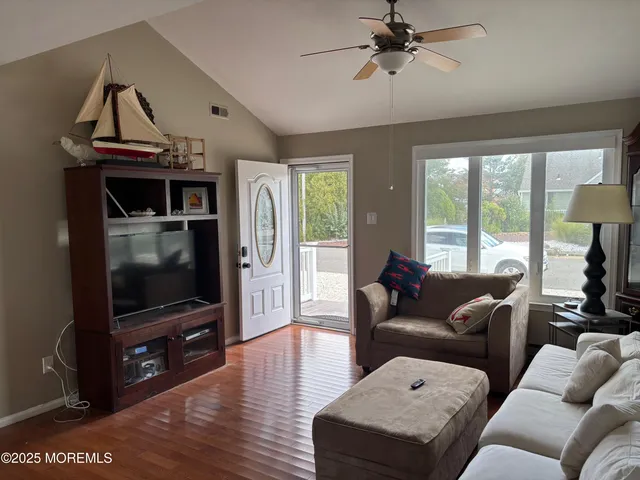 $2,400 | 156 Rodman Drive, Beach Haven West, NJ 08050