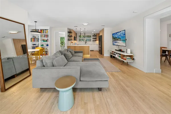 $2,295,000 | 14 San Sebastian Avenue, Coral Gables, FL 33134
