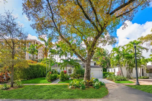 $2,295,000 | 14 San Sebastian Avenue, Coral Gables, FL 33134