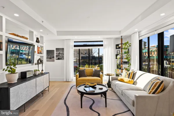 $890,000 | 3219 Wisconsin Avenue Northwest, Unit 101, Washington, DC 20016