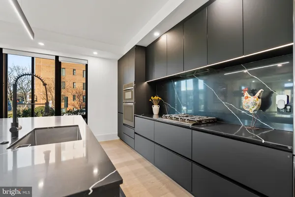$890,000 | 3219 Wisconsin Avenue Northwest, Unit 101, Washington, DC 20016