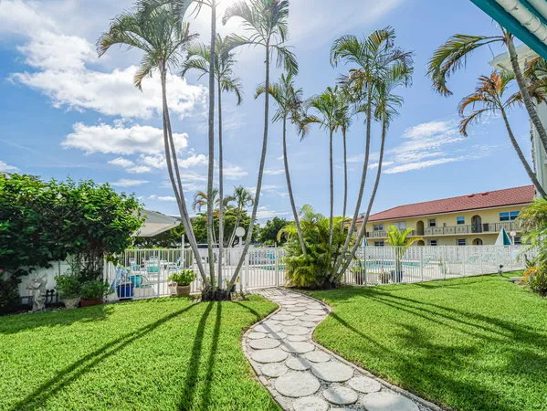 $2,350 | 37 Yacht Club Drive, Unit 310, North Palm Beach, FL 33408