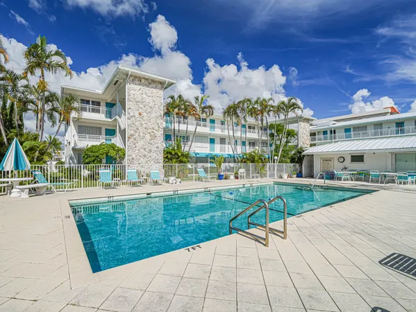 $2,350 | 37 Yacht Club Drive, Unit 310, North Palm Beach, FL 33408