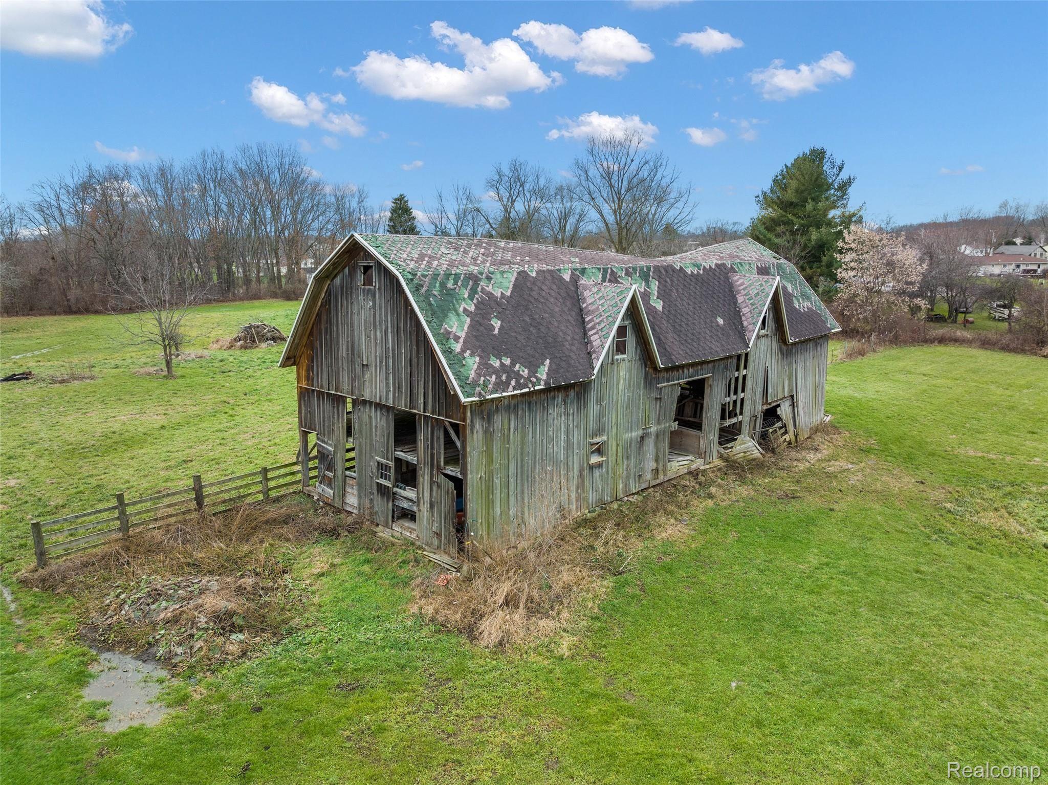 10448 Green Road Goodrich, MI 48438 - Photo 9 of 57 10448 Green Rd-8.jpg
