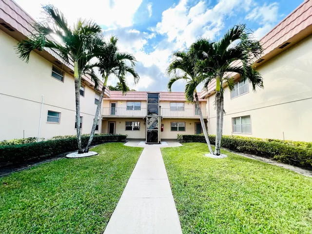 $98,999 | 465 Saxony Way, Delray Beach, FL 33446