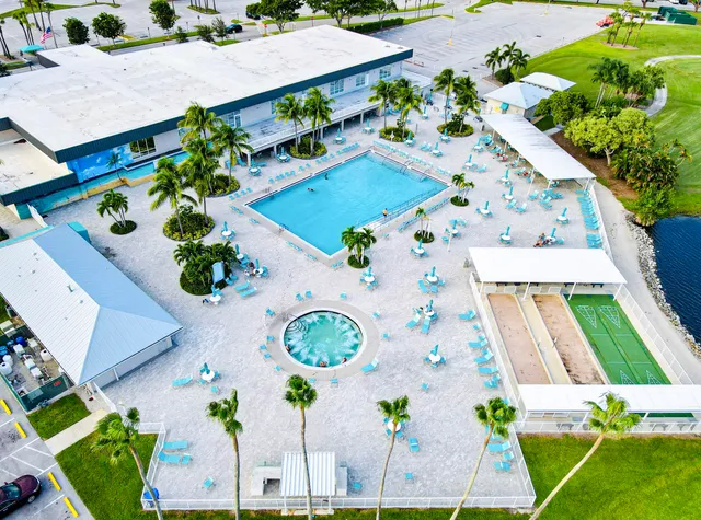 $98,999 | 465 Saxony Way, Delray Beach, FL 33446