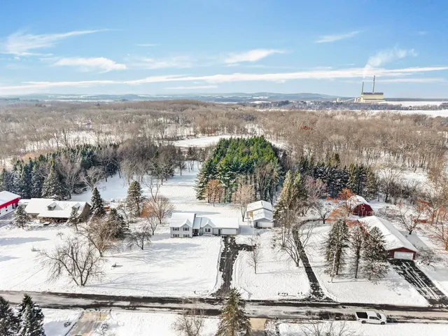 $490,000 | N5581 Star Branch Road, Pardeeville, WI 53954