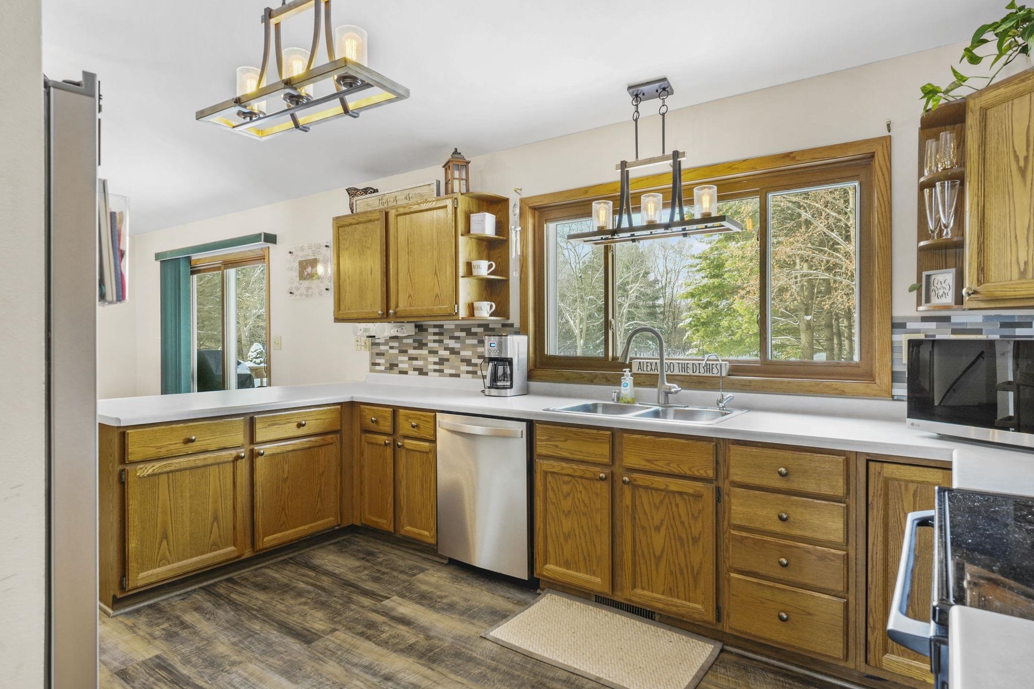 N5581 Star Branch Road Pardeeville, WI 53954 - Photo 4 of 28