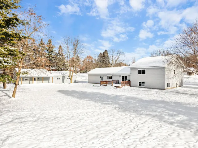 $490,000 | N5581 Star Branch Road, Pardeeville, WI 53954