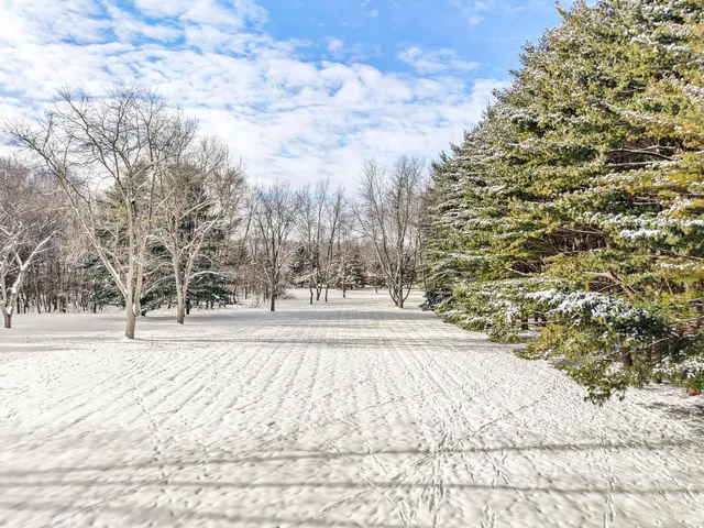 $490,000 | N5581 Star Branch Road, Pardeeville, WI 53954