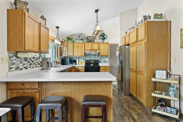 $490,000 | N5581 Star Branch Road, Pardeeville, WI 53954