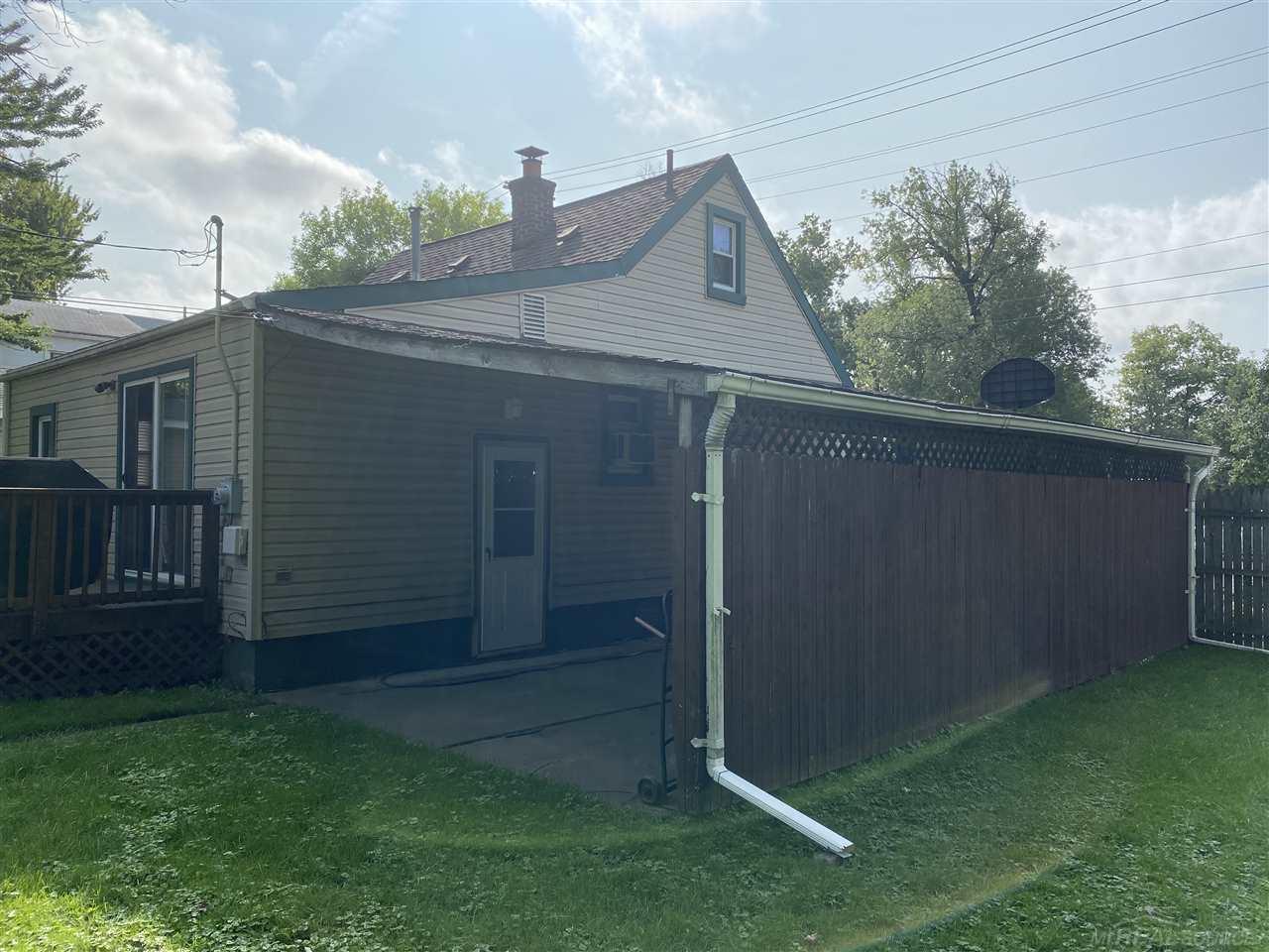 8645 Toepfer Road Warren, MI 48089 - Photo 4 of 16