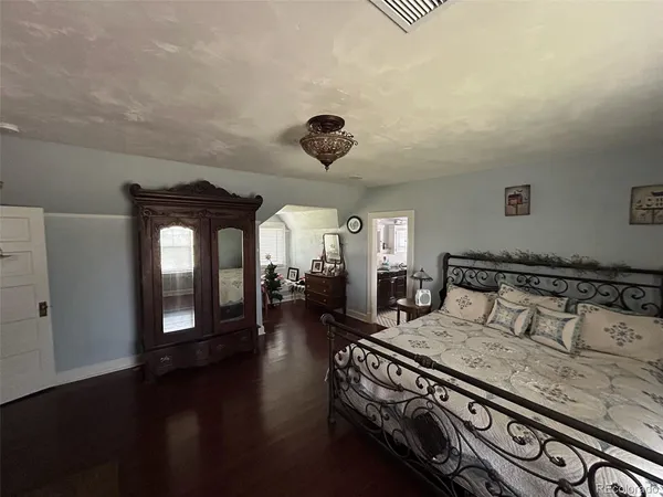 $868,868 | 409 Vinson Street, Holly, CO 81047