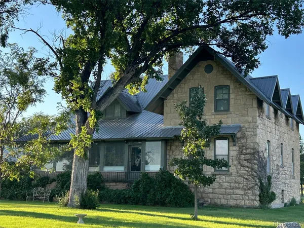 $868,868 | 409 Vinson Street, Holly, CO 81047