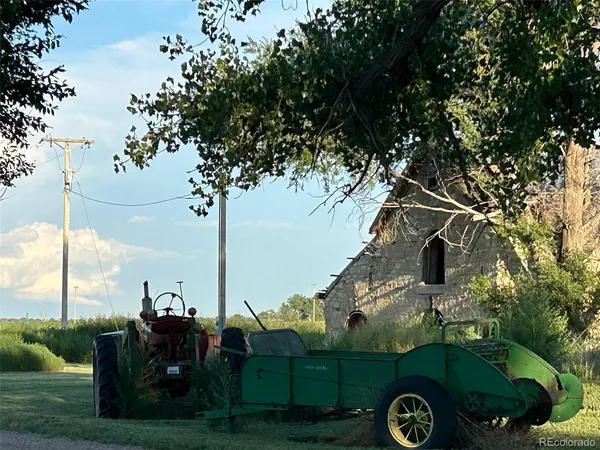 $868,868 | 409 Vinson Street, Holly, CO 81047